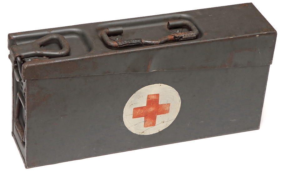 救急箱（34年型弾薬箱）と内容一覧